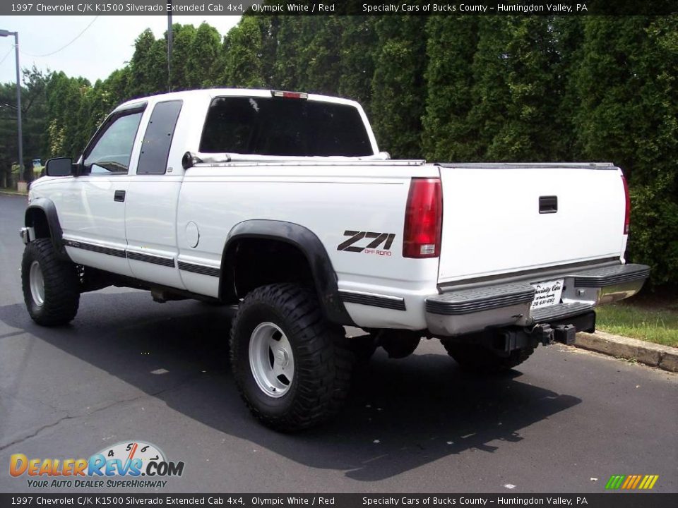 1997 Chevrolet C/K K1500 Silverado Extended Cab 4x4 Olympic White / Red Photo #9