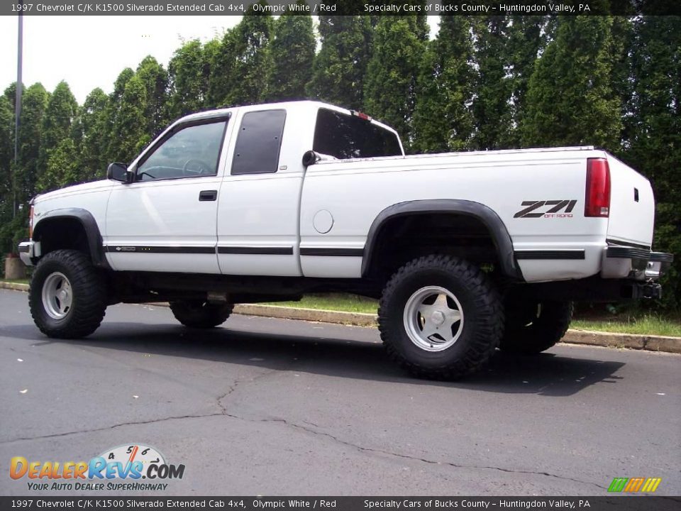 1997 Chevrolet C/K K1500 Silverado Extended Cab 4x4 Olympic White / Red Photo #11