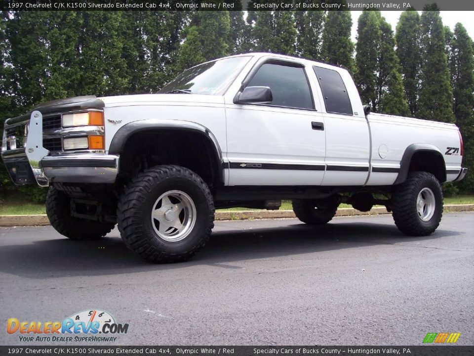 1997 Chevrolet C/K K1500 Silverado Extended Cab 4x4 Olympic White / Red Photo #12