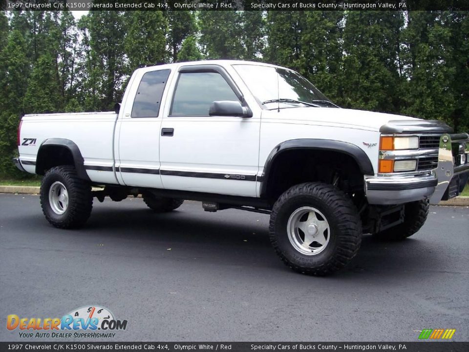 1997 Chevrolet C/K K1500 Silverado Extended Cab 4x4 Olympic White / Red Photo #14