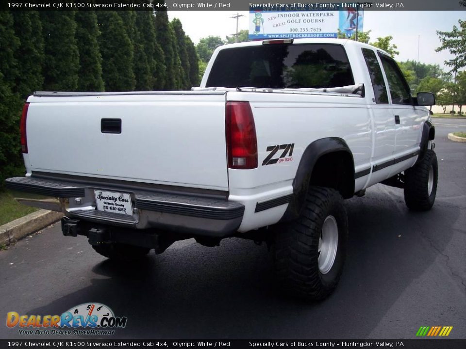 1997 Chevrolet C/K K1500 Silverado Extended Cab 4x4 Olympic White / Red Photo #18