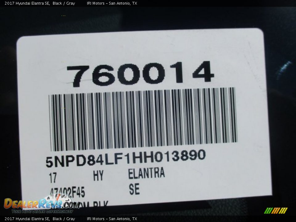 2017 Hyundai Elantra SE Black / Gray Photo #3