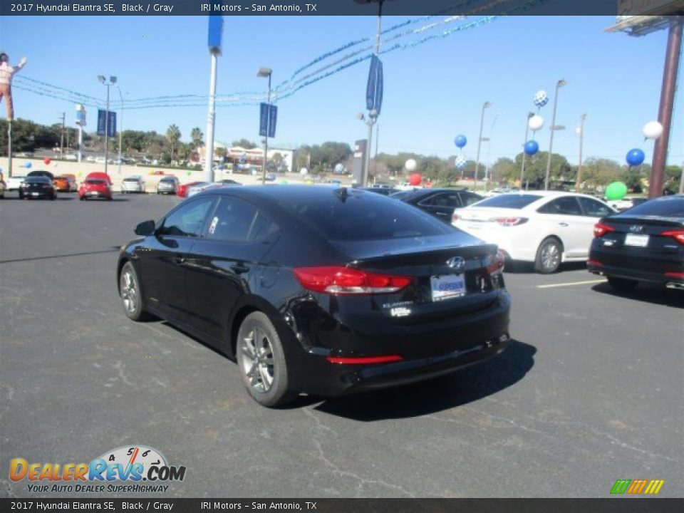 2017 Hyundai Elantra SE Black / Gray Photo #7