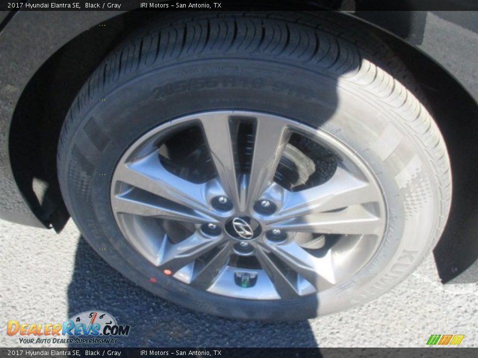 2017 Hyundai Elantra SE Black / Gray Photo #17