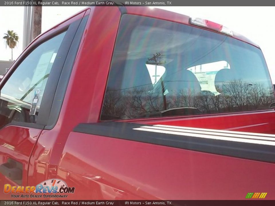 2016 Ford F150 XL Regular Cab Race Red / Medium Earth Gray Photo #4