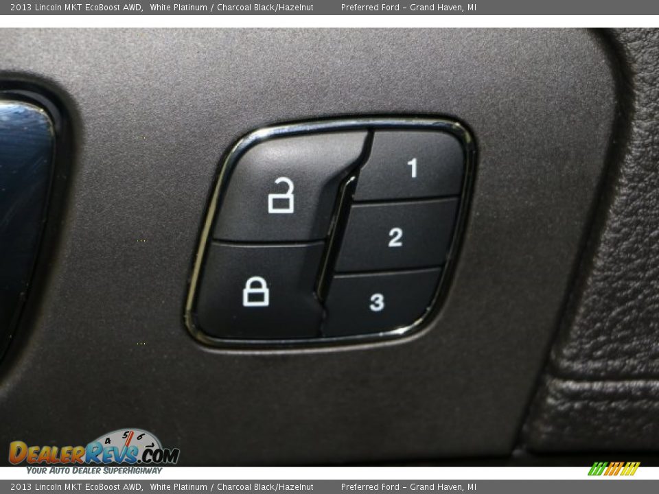 2013 Lincoln MKT EcoBoost AWD White Platinum / Charcoal Black/Hazelnut Photo #6