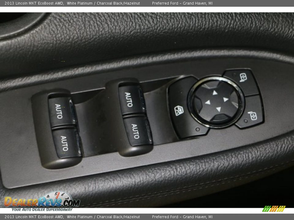 2013 Lincoln MKT EcoBoost AWD White Platinum / Charcoal Black/Hazelnut Photo #7