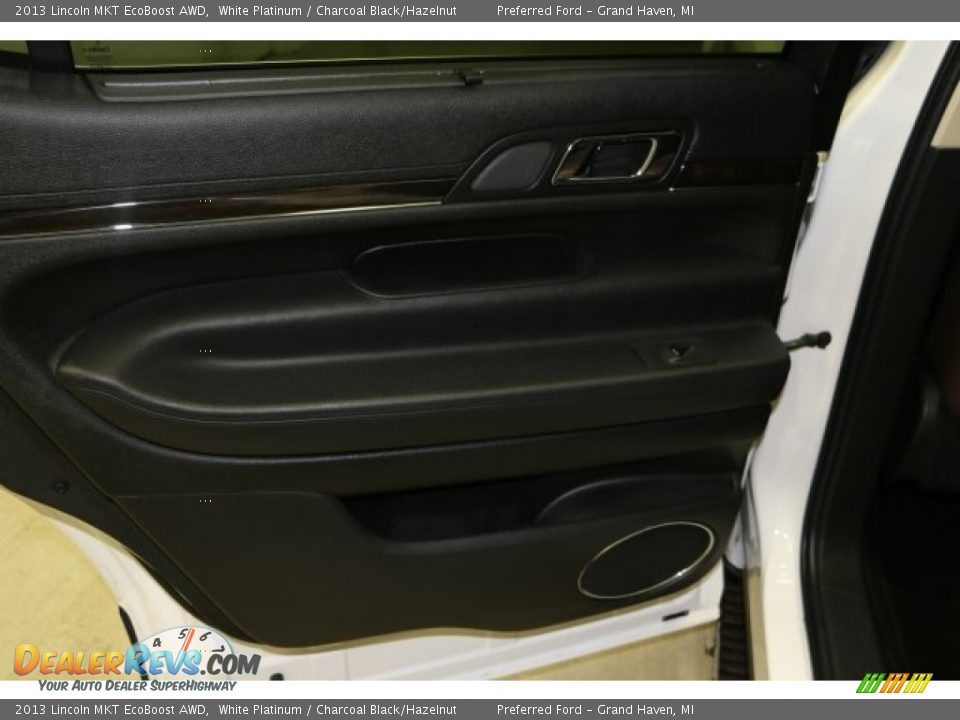 2013 Lincoln MKT EcoBoost AWD White Platinum / Charcoal Black/Hazelnut Photo #34
