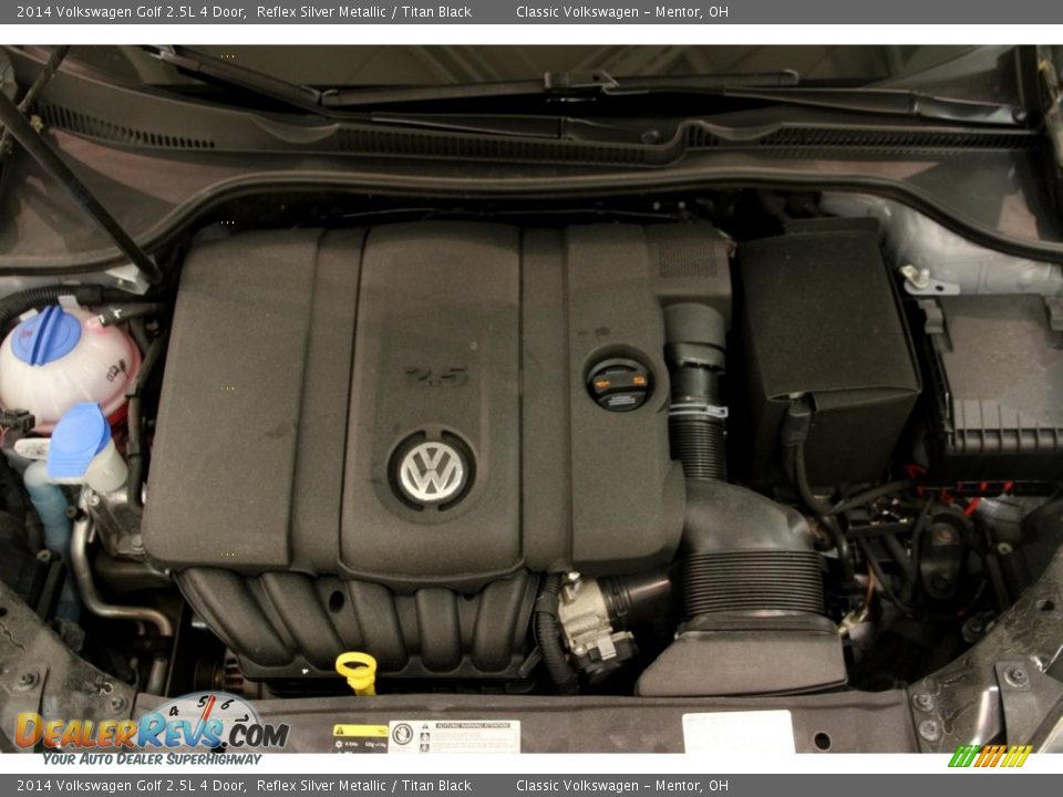 2014 Volkswagen Golf 2.5L 4 Door Reflex Silver Metallic / Titan Black Photo #16