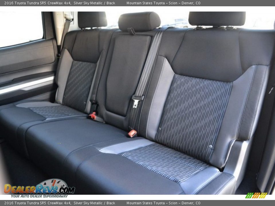 2016 Toyota Tundra SR5 CrewMax 4x4 Silver Sky Metallic / Black Photo #7
