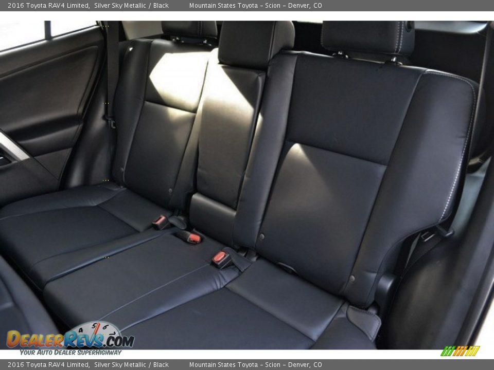 2016 Toyota RAV4 Limited Silver Sky Metallic / Black Photo #7