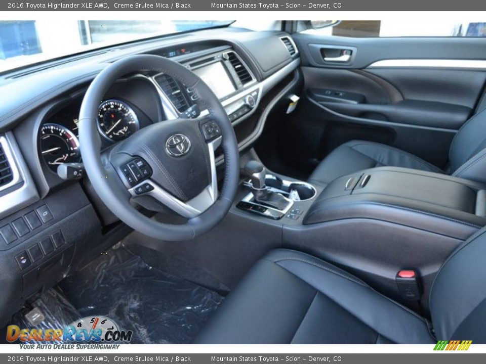 Black Interior - 2016 Toyota Highlander XLE AWD Photo #5