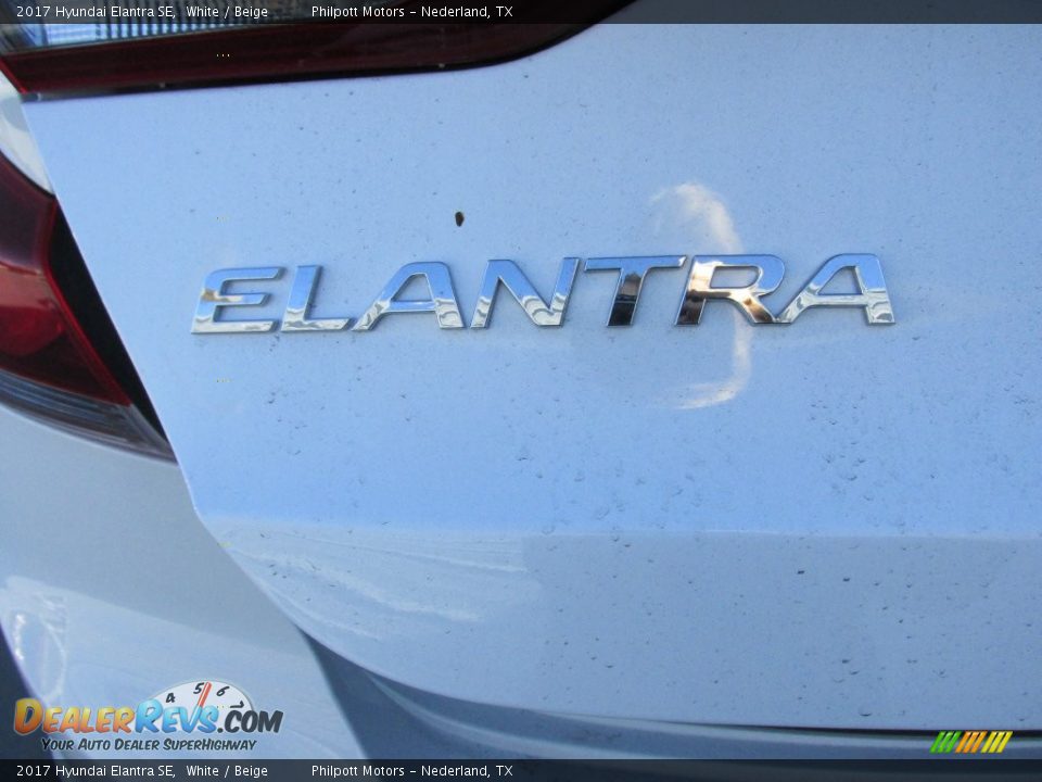 2017 Hyundai Elantra SE White / Beige Photo #14