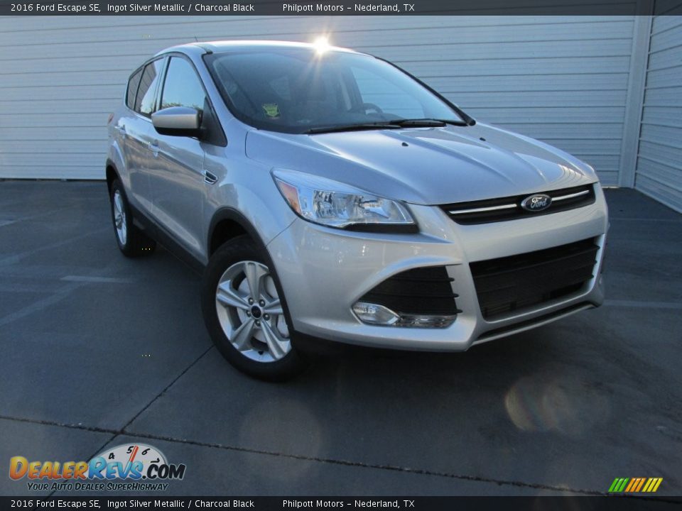 2016 Ford Escape SE Ingot Silver Metallic / Charcoal Black Photo #2