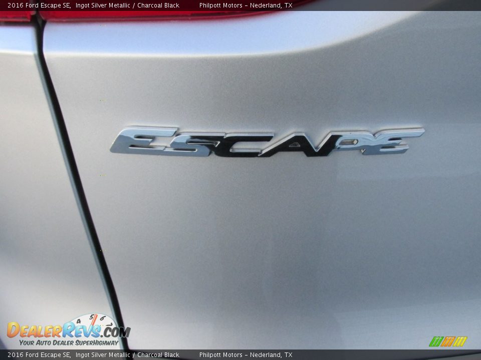 2016 Ford Escape SE Ingot Silver Metallic / Charcoal Black Photo #13