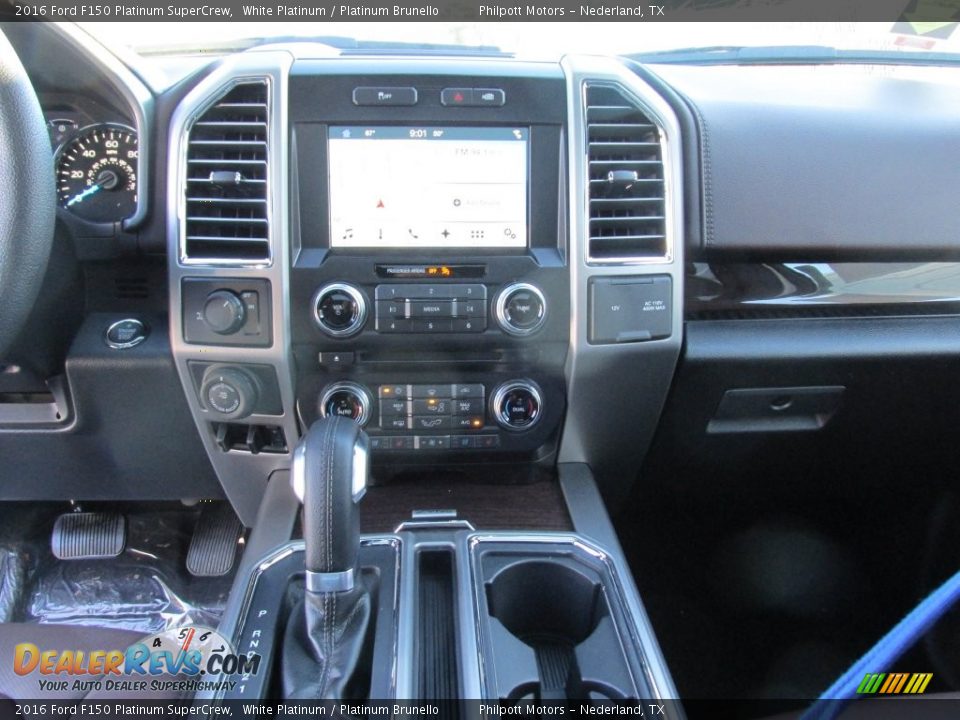 2016 Ford F150 Platinum SuperCrew White Platinum / Platinum Brunello Photo #24