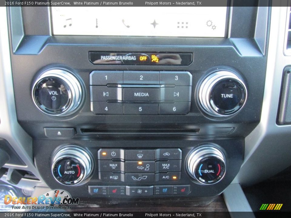 2016 Ford F150 Platinum SuperCrew White Platinum / Platinum Brunello Photo #26