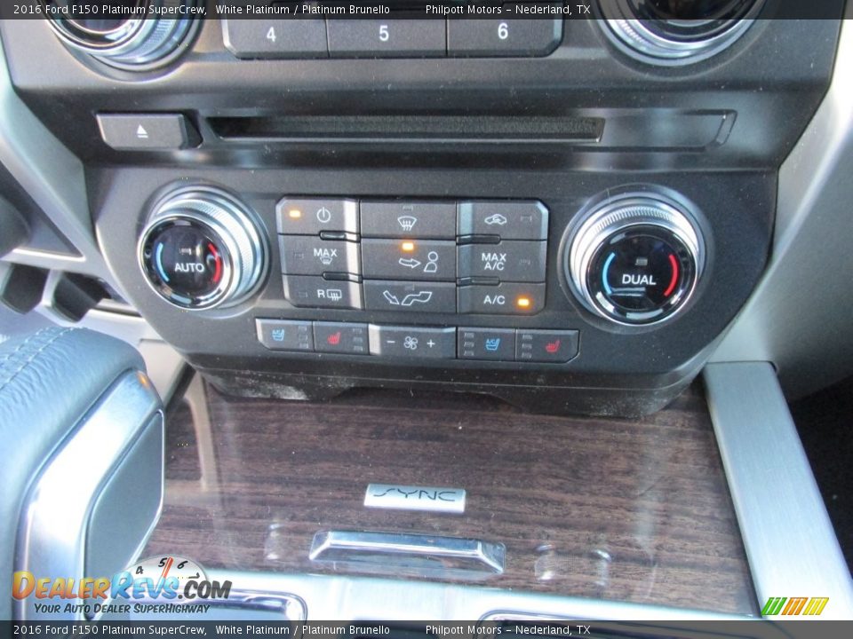 2016 Ford F150 Platinum SuperCrew White Platinum / Platinum Brunello Photo #27