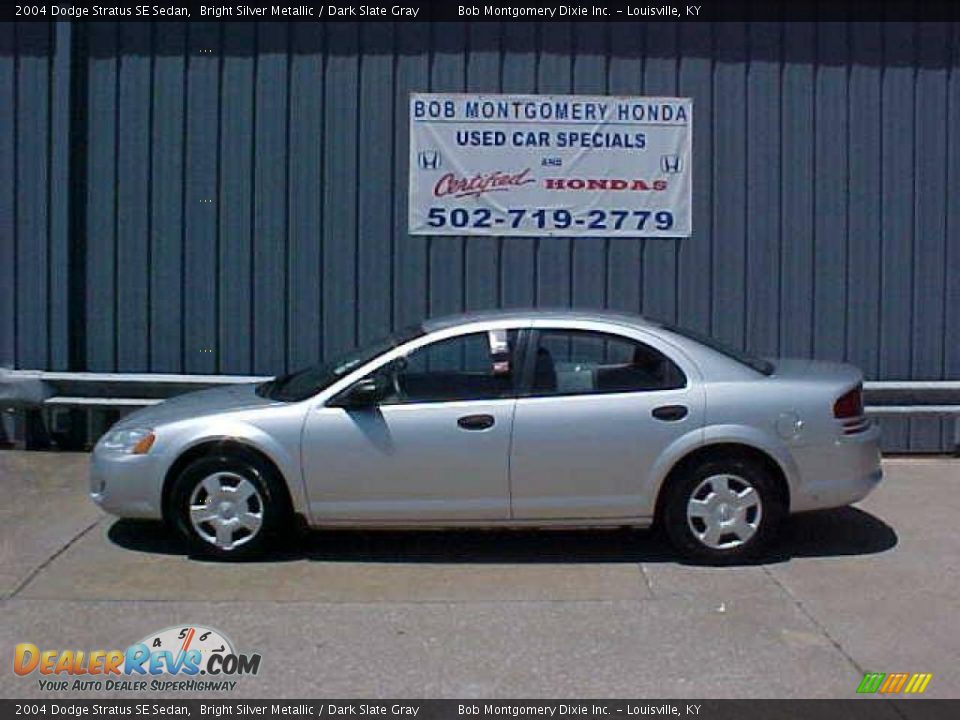 2004 Dodge Stratus SE Sedan Bright Silver Metallic / Dark Slate Gray Photo #1