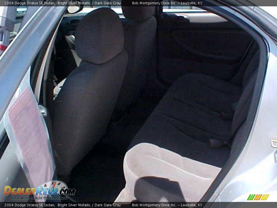 2004 Dodge Stratus SE Sedan Bright Silver Metallic / Dark Slate Gray Photo #6