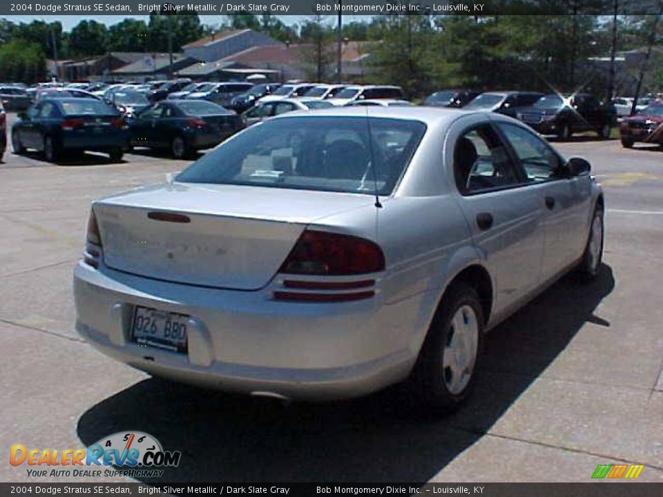 2004 Dodge Stratus SE Sedan Bright Silver Metallic / Dark Slate Gray Photo #8