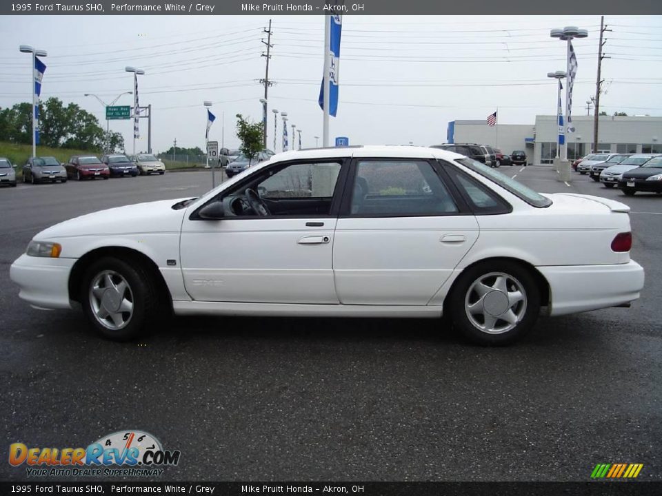 1995 Ford Taurus SHO Performance White / Grey Photo #2