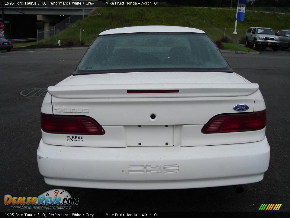 1995 Ford Taurus SHO Performance White / Grey Photo #4