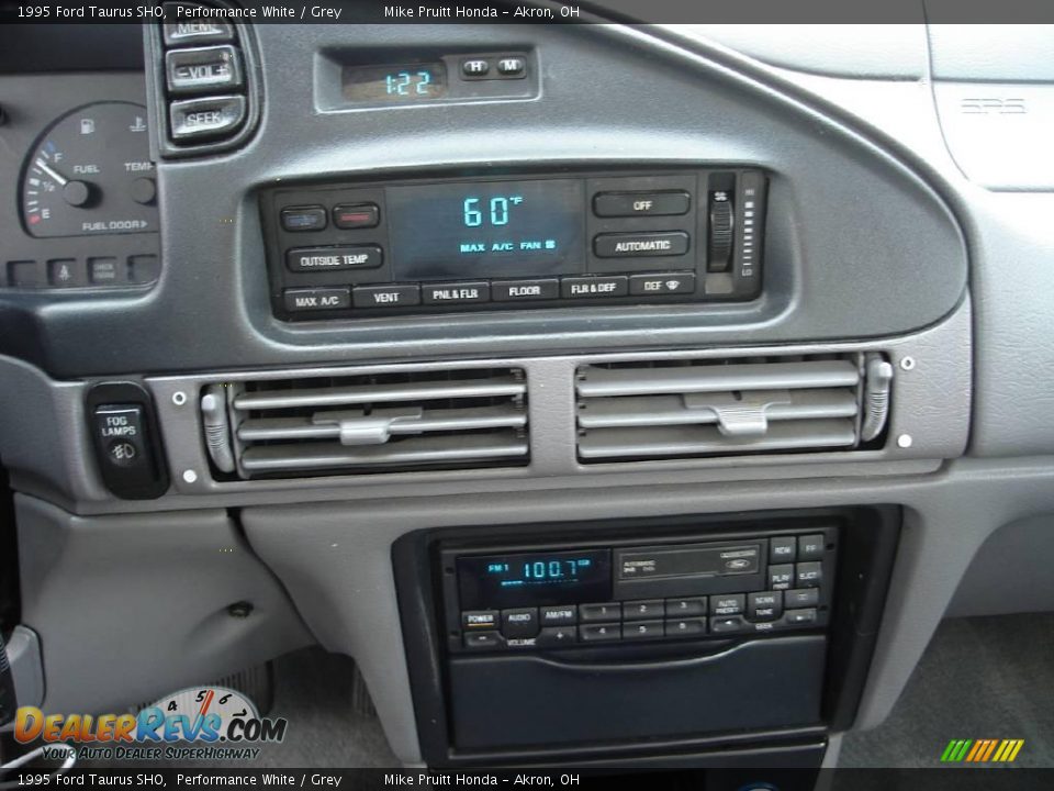 1995 Ford Taurus SHO Performance White / Grey Photo #28