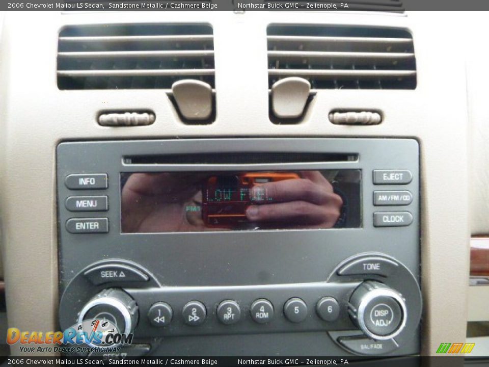 2006 Chevrolet Malibu LS Sedan Sandstone Metallic / Cashmere Beige Photo #16