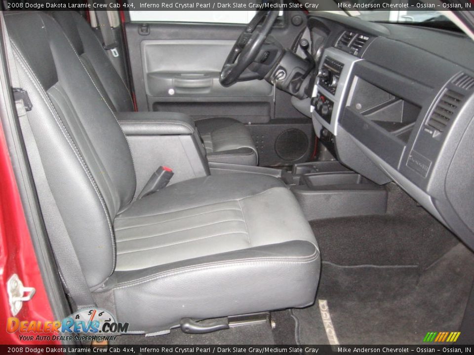 2008 Dodge Dakota Laramie Crew Cab 4x4 Inferno Red Crystal Pearl / Dark Slate Gray/Medium Slate Gray Photo #10