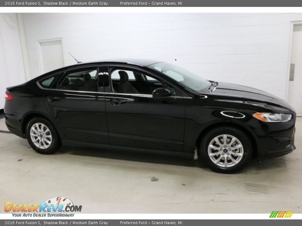2016 Ford Fusion S Shadow Black / Medium Earth Gray Photo #1