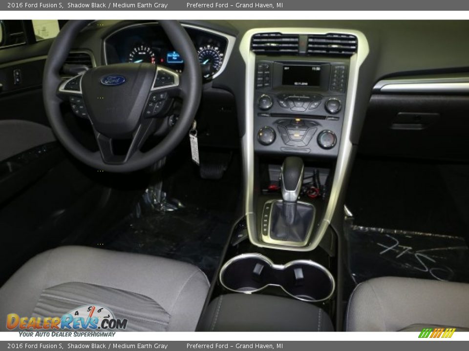 2016 Ford Fusion S Shadow Black / Medium Earth Gray Photo #8
