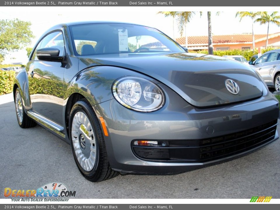 2014 Volkswagen Beetle 2.5L Platinum Gray Metallic / Titan Black Photo #2