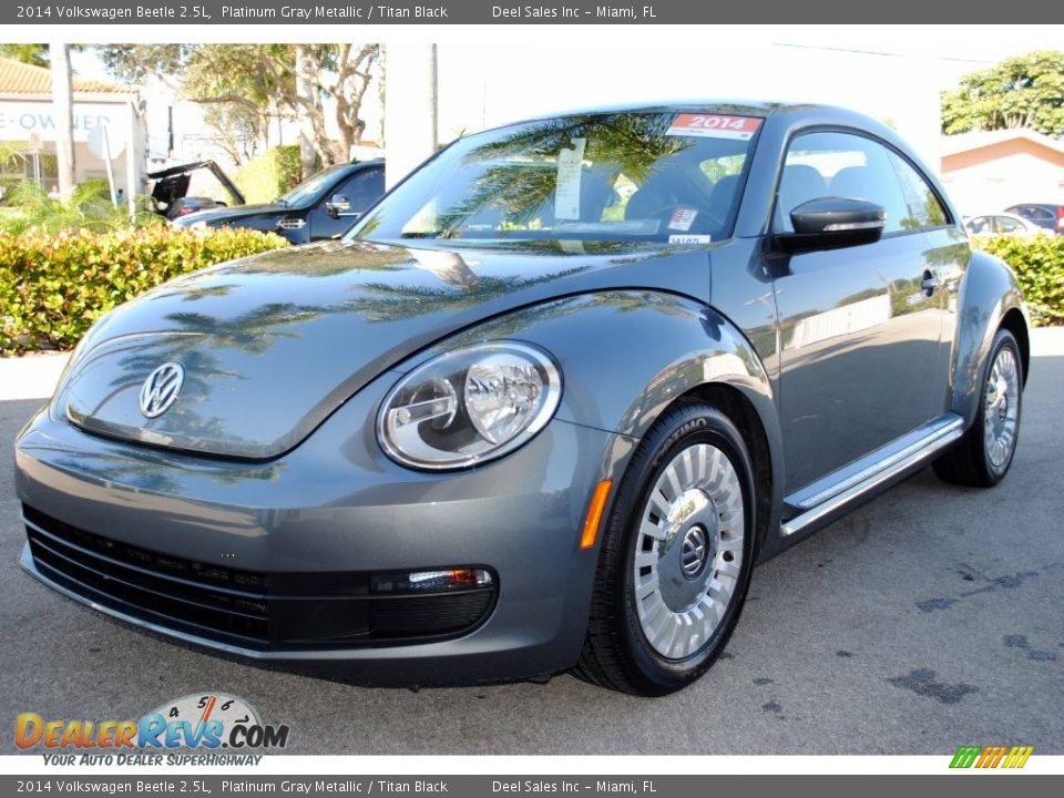 2014 Volkswagen Beetle 2.5L Platinum Gray Metallic / Titan Black Photo #5