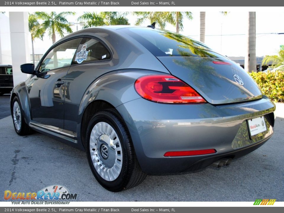 2014 Volkswagen Beetle 2.5L Platinum Gray Metallic / Titan Black Photo #7