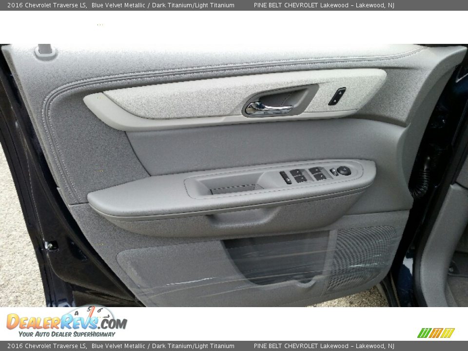 2016 Chevrolet Traverse LS Blue Velvet Metallic / Dark Titanium/Light Titanium Photo #8