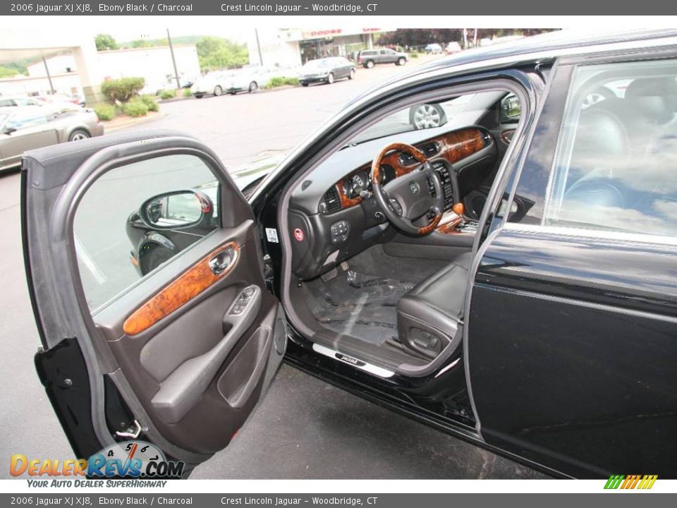 2006 Jaguar XJ XJ8 Ebony Black / Charcoal Photo #10