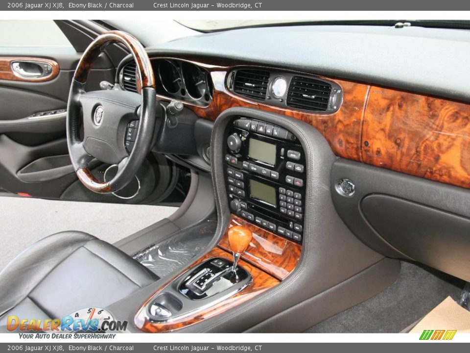 2006 Jaguar XJ XJ8 Ebony Black / Charcoal Photo #13