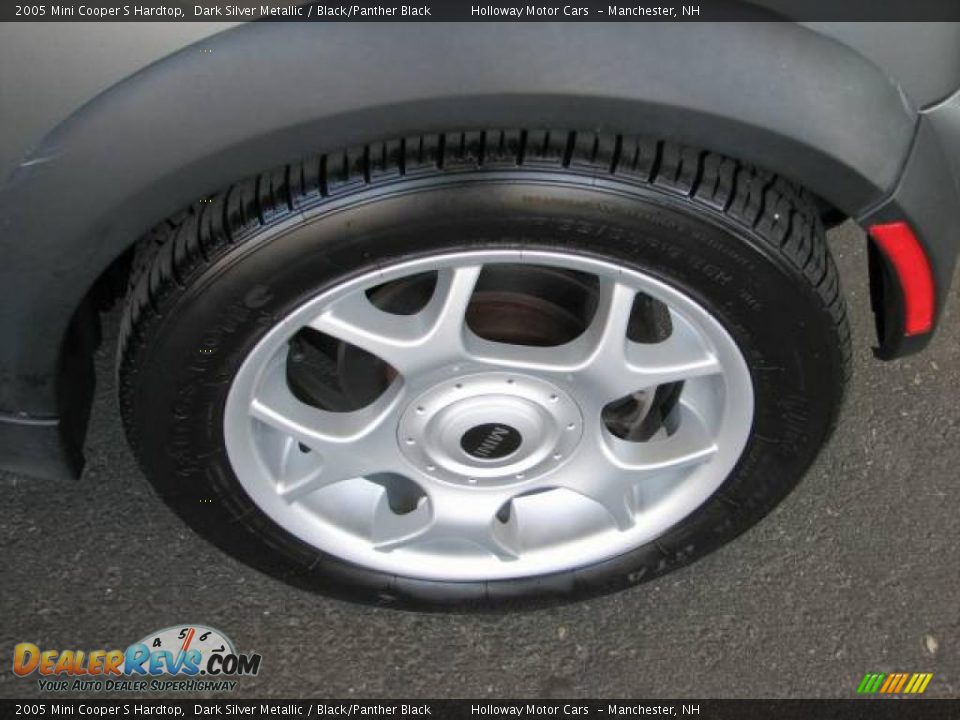 2005 Mini Cooper S Hardtop Dark Silver Metallic / Black/Panther Black Photo #6