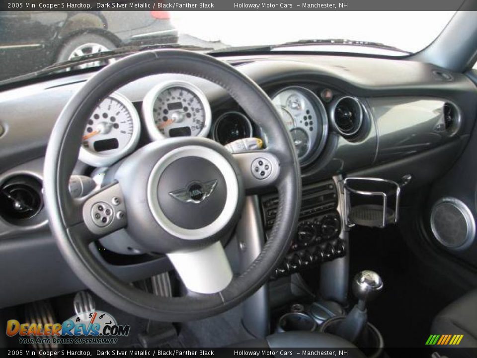 2005 Mini Cooper S Hardtop Dark Silver Metallic / Black/Panther Black Photo #7