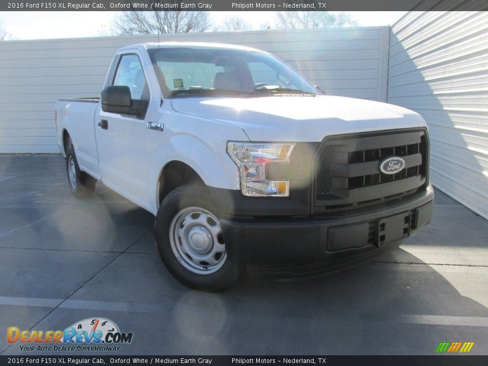2016 Ford F150 XL Regular Cab Oxford White / Medium Earth Gray Photo #2