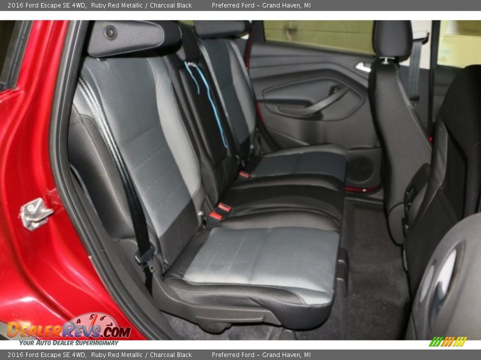 2016 Ford Escape SE 4WD Ruby Red Metallic / Charcoal Black Photo #10