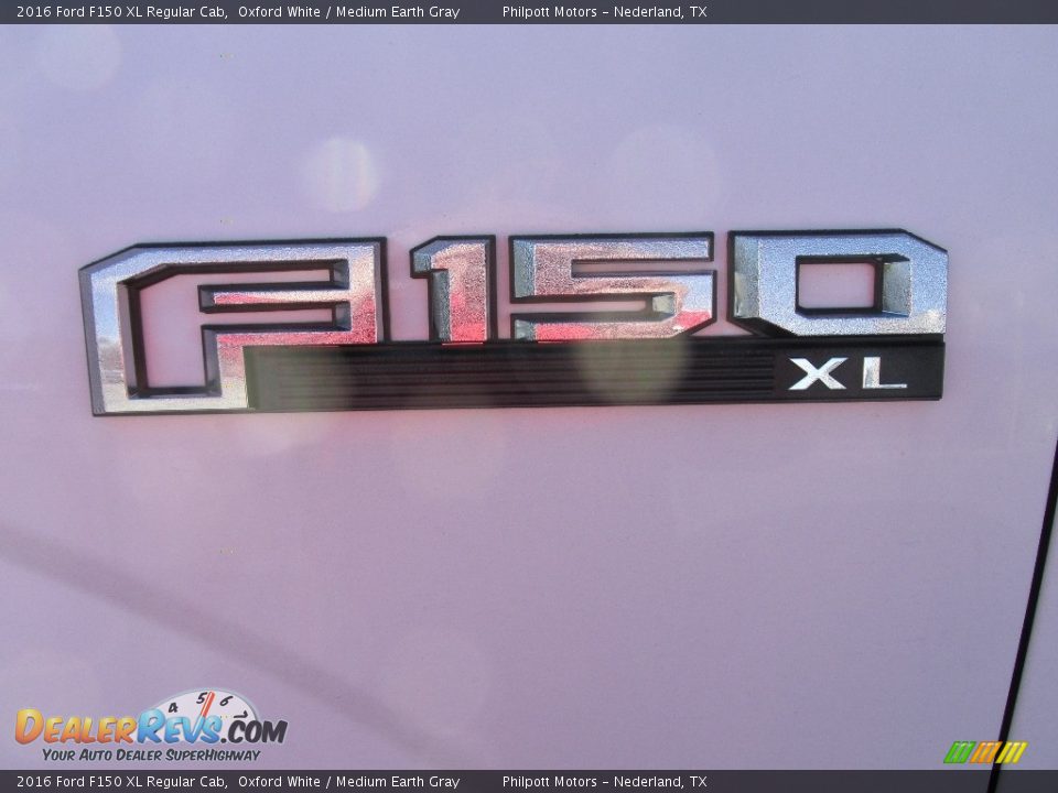 2016 Ford F150 XL Regular Cab Oxford White / Medium Earth Gray Photo #13