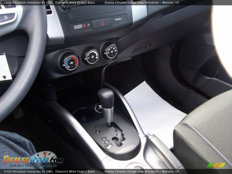 2008 Mitsubishi Outlander ES 4WD Diamond White Pearl / Black Photo #5