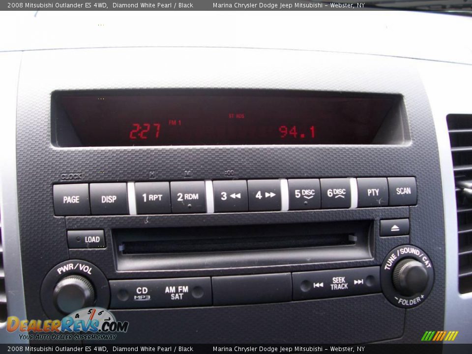 2008 Mitsubishi Outlander ES 4WD Diamond White Pearl / Black Photo #6