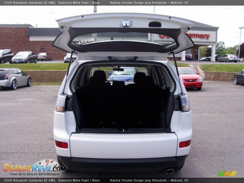 2008 Mitsubishi Outlander ES 4WD Diamond White Pearl / Black Photo #17