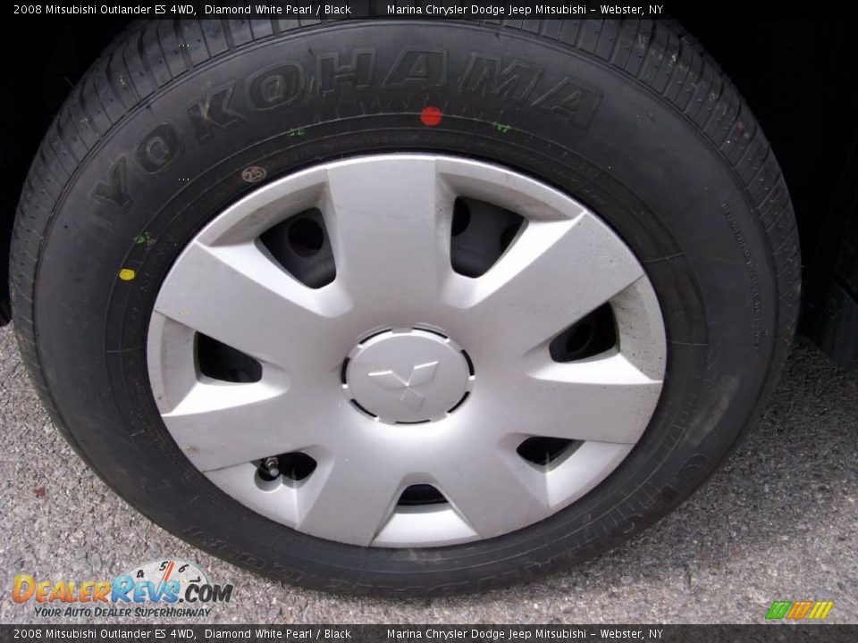 2008 Mitsubishi Outlander ES 4WD Diamond White Pearl / Black Photo #23