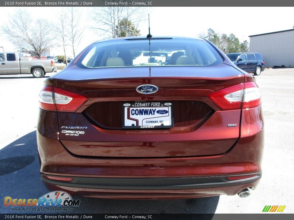2016 Ford Fusion SE Bronze Fire Metallic / Dune Photo #4