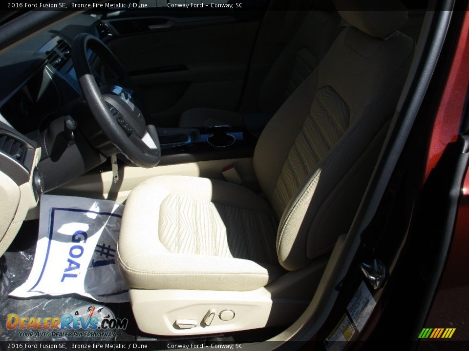 2016 Ford Fusion SE Bronze Fire Metallic / Dune Photo #12