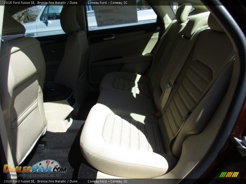 2016 Ford Fusion SE Bronze Fire Metallic / Dune Photo #15